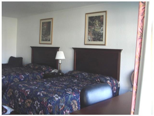 Red Carpet Inn Jesup Habitación foto